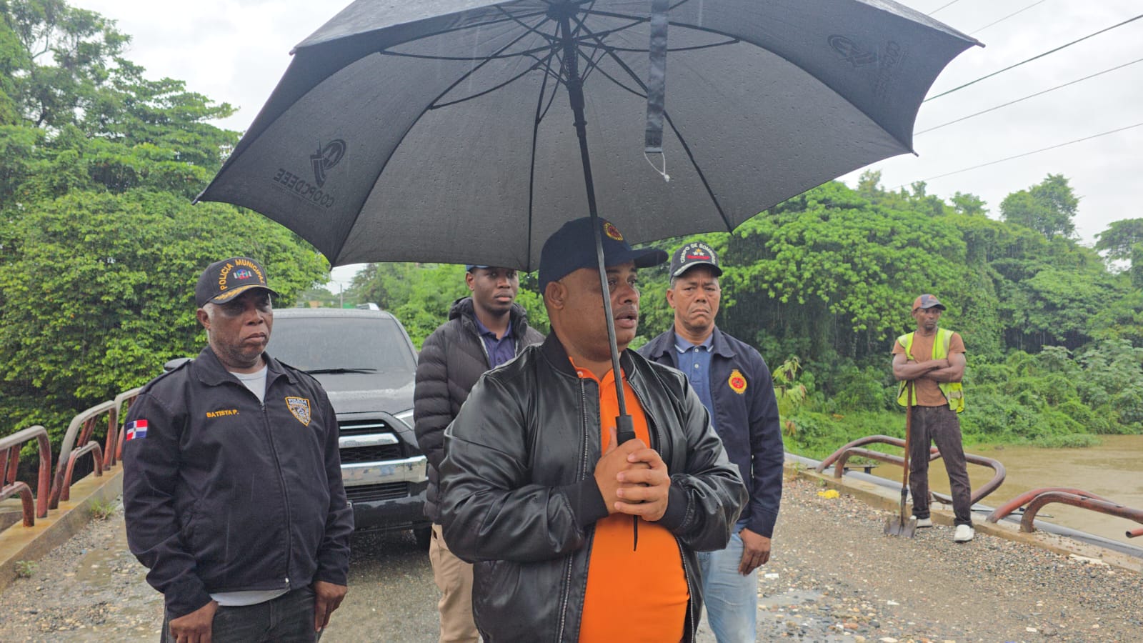 Director Nelson Brito recorre zonas vulnerables en Quita Sueño