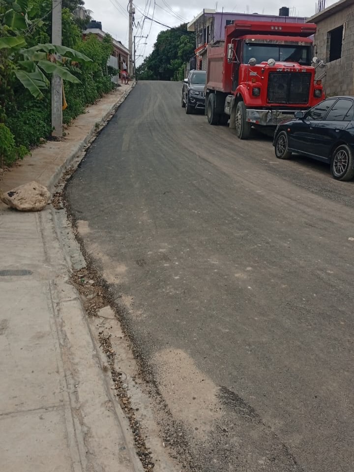 𝗠oradores sector 𝗟a 𝗔ntena en 𝗤uita 𝗦ueño de júbilo por ver asfaltadas sus calles