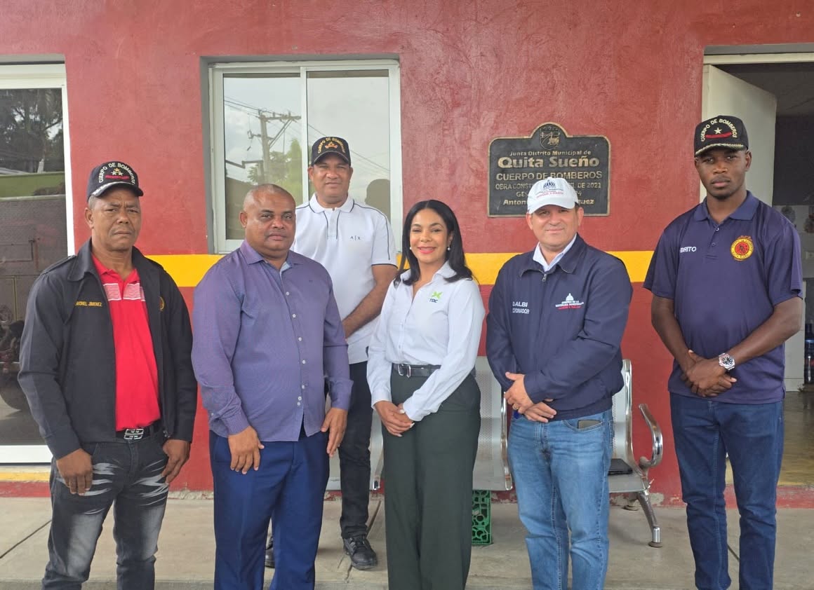 El Ministerio de Interior y Polícia realizó visita del Cuerpo de Bomberos de Quita Sueño.